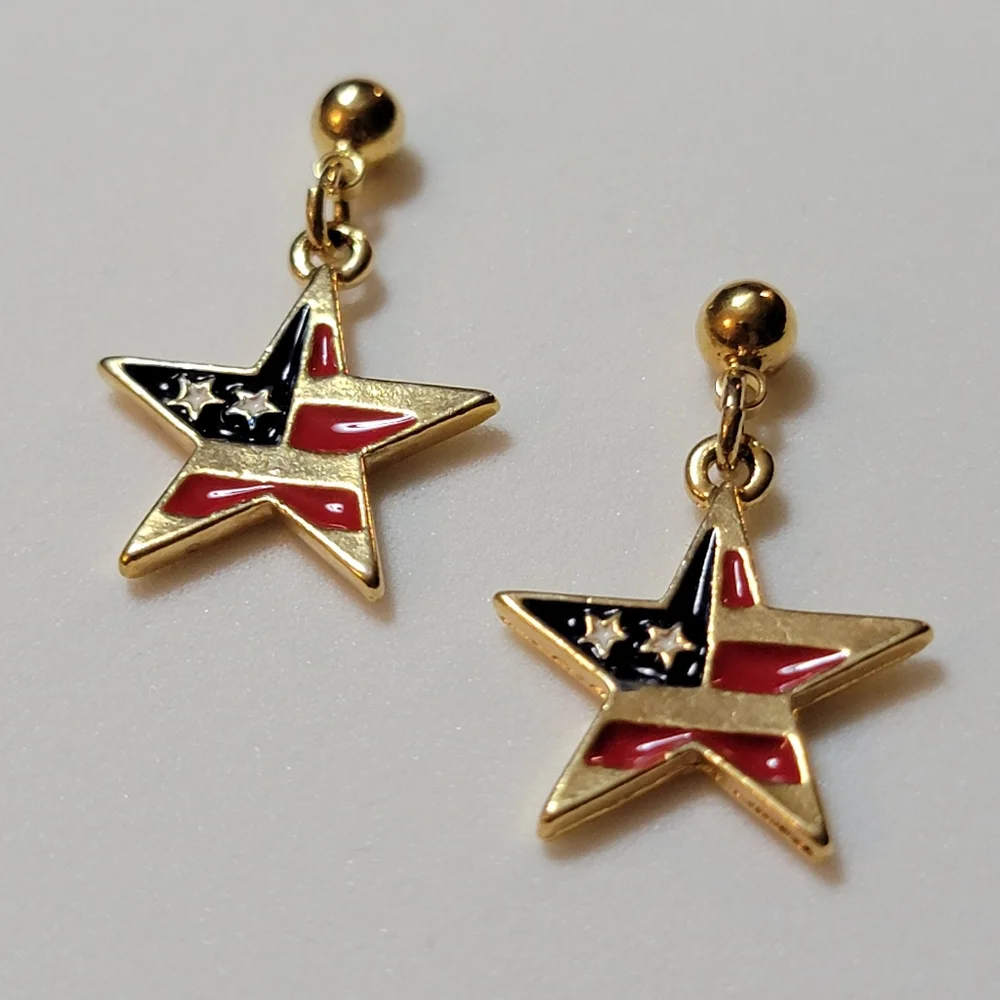 Avon Stars and Stripes American Flag Star Earrings USA Gold Tone Post Dangle